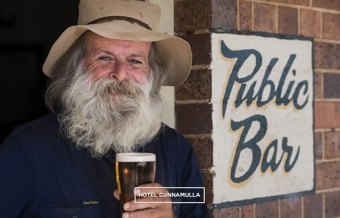 Hotel Cunnamulla Icy Cold Beers