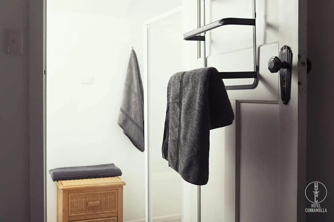 accommodation in Cunnamulla with cleam, private facilities, free wi-fi, television and all airconditioned